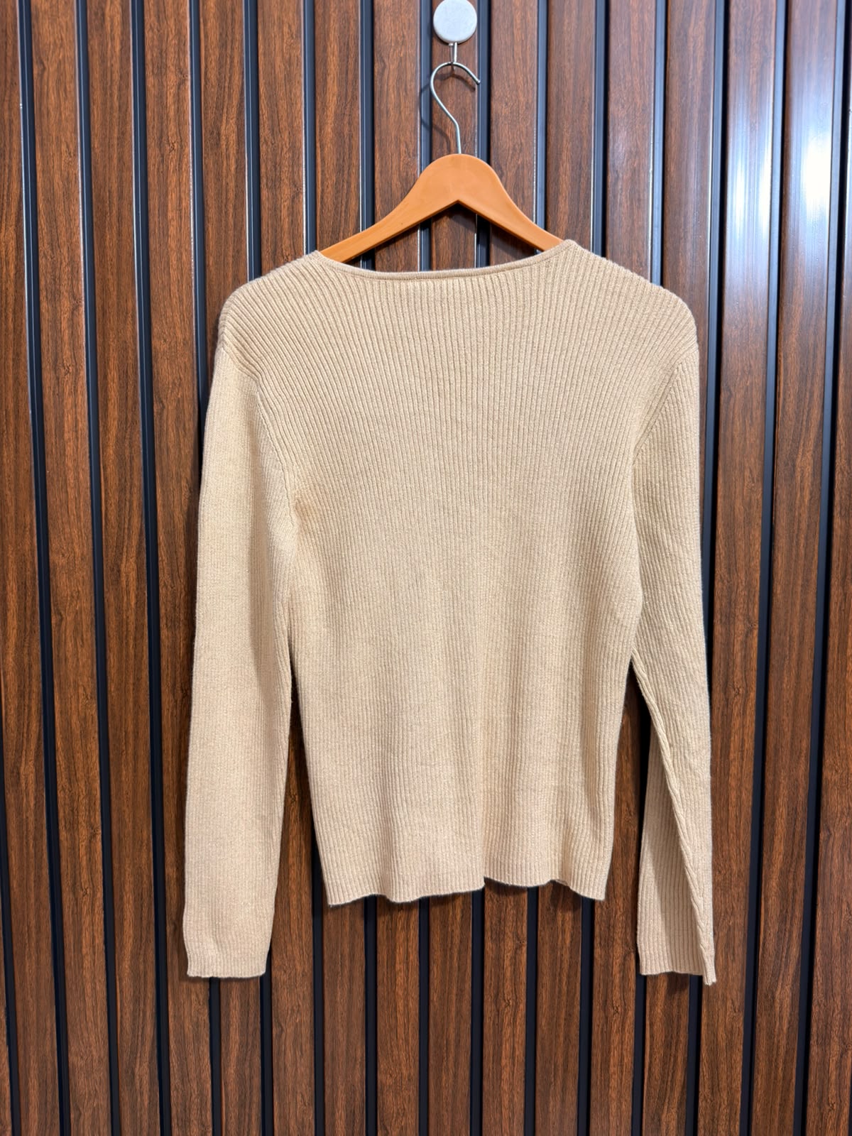 Chest 20  Length 22 Womens Winter Top Range