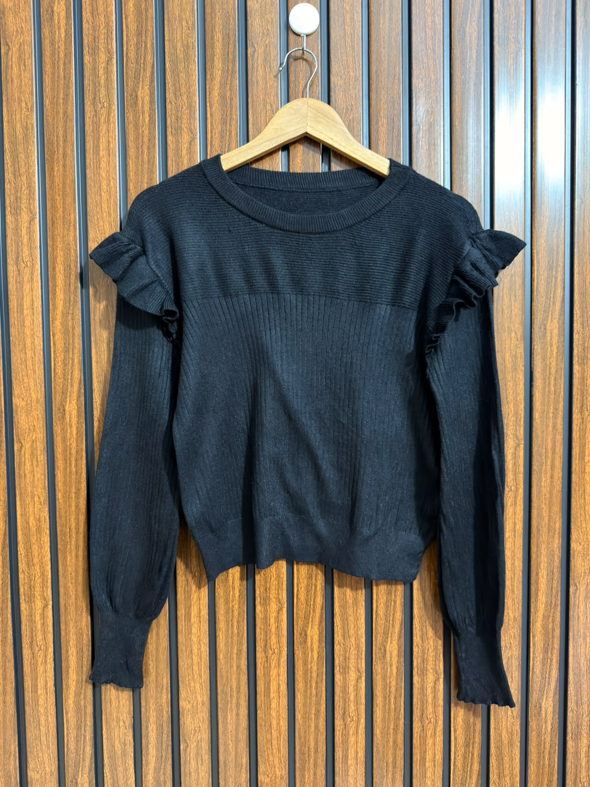 Chest 19  Length 19.5 Womens Winter Top Wear    Branded Winter Top