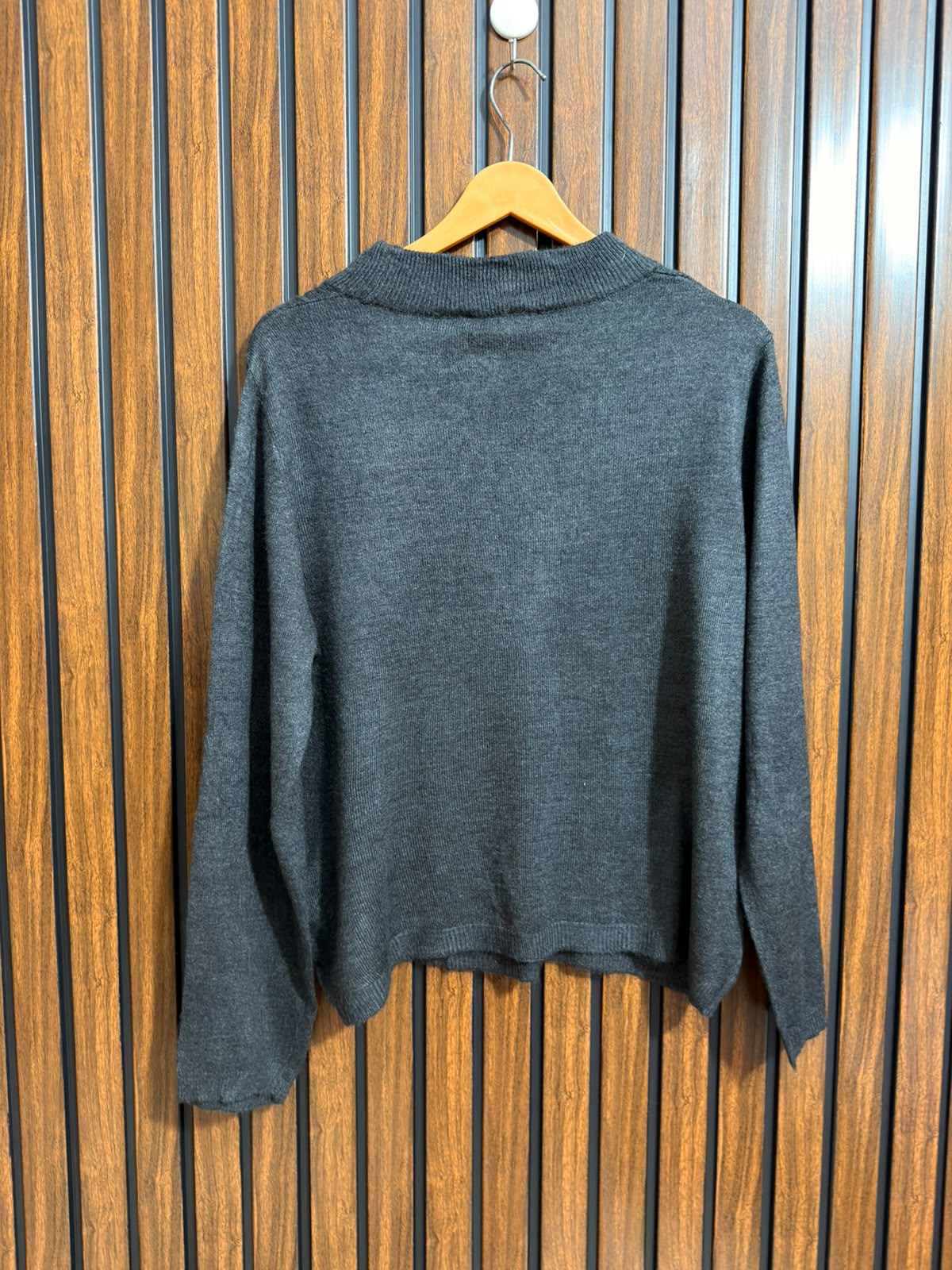 Chest 20  Length 22.5 Ladies Winter Top