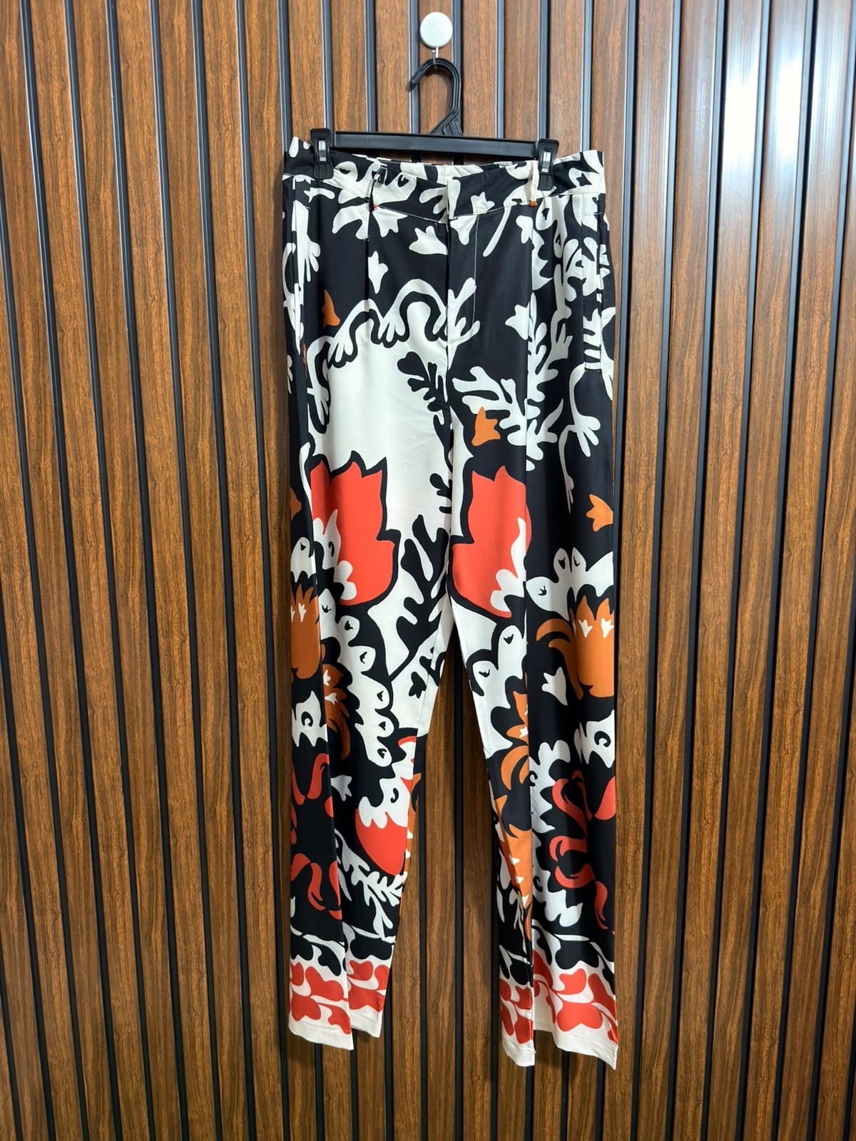 Waist 32  Lenght 46  Fabric silk Branded Western Trouser