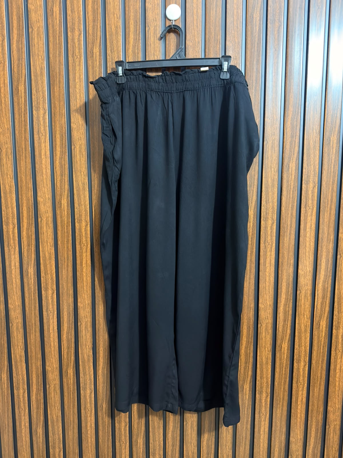 Waist 40  Lenght 35  Fabric linen Branded Western Ladies Trouser