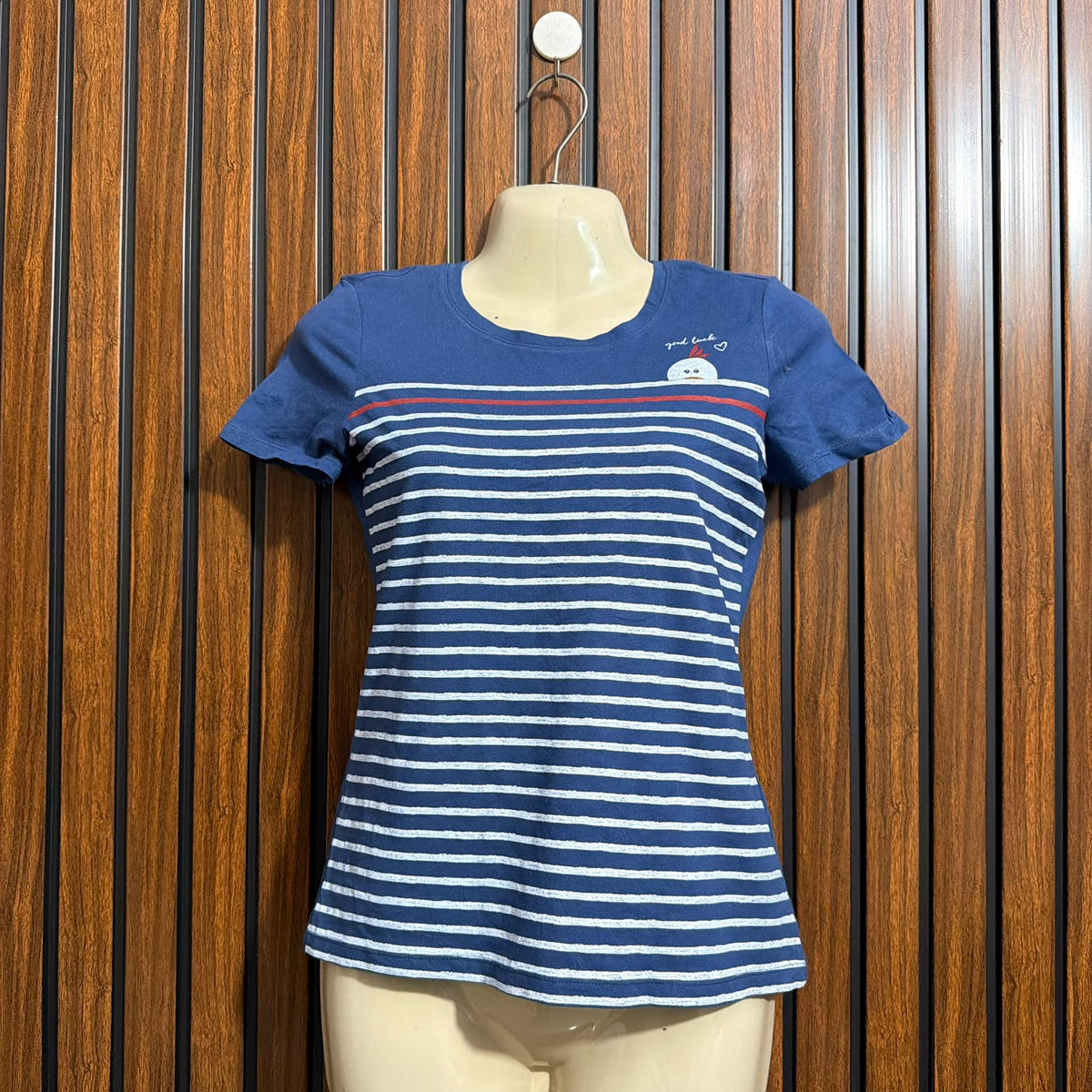Chest 18  Lenght 19  Fabric jersey Branded Ladies Wear Crop Top