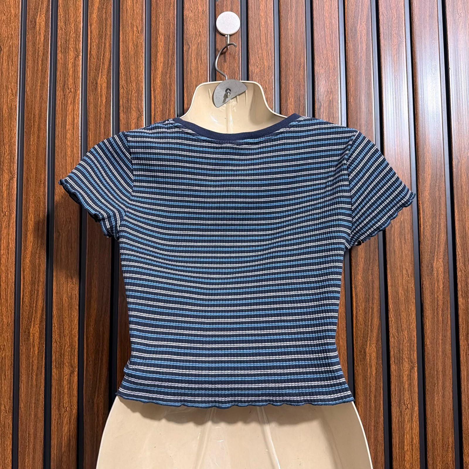 Chest 20  Lenght 14  Fabric jersey Western Ladies Crop Top