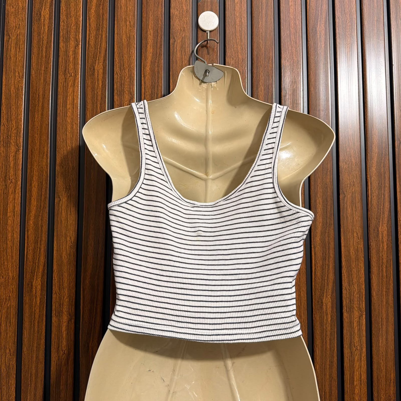 Chest 19  Lenght 13  Fabric jersey Western Womens Wear Crop Top