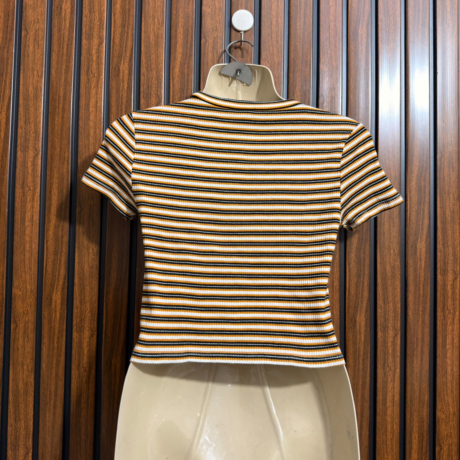 Chest 20  Lenght 14  Fabric jersey Ladies Simple Crop Top