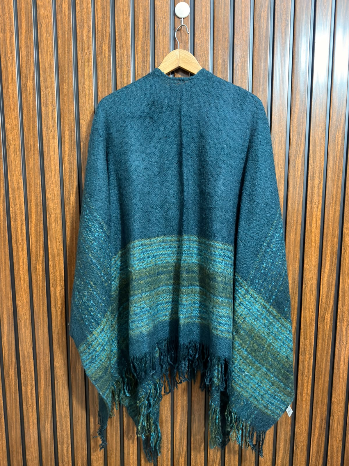 Elegant Womens Shawls