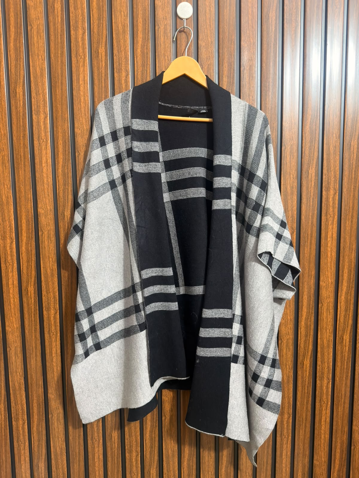 Womens Shawls Range