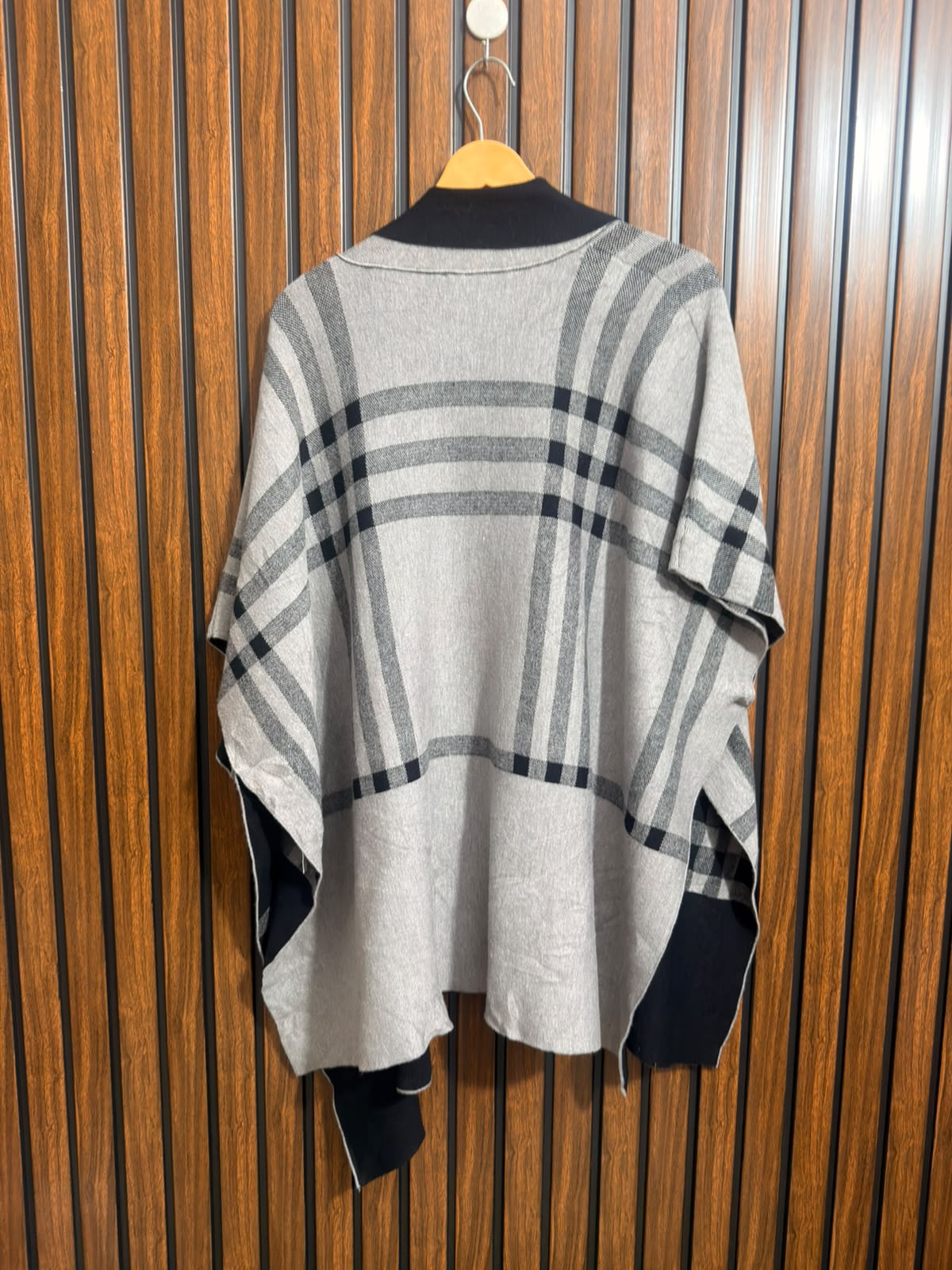 Womens Shawls Range