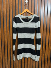 Chest 17  Lenght 29 Western Ladies Sweater