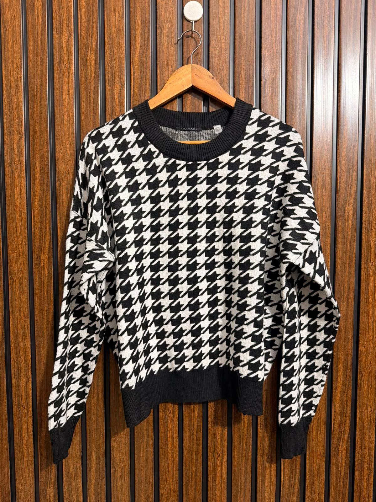 Chest medium  baggy style  Lenght 22 Womens Daily Sweater