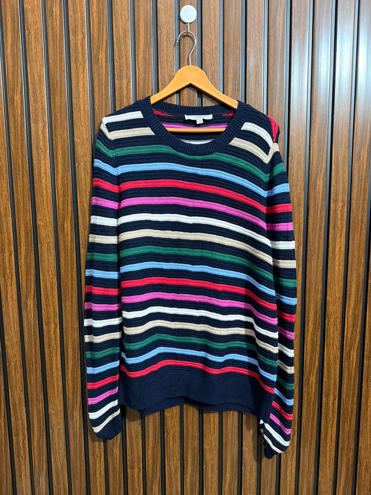 Chest 22  Lenght 29 Womens Branded Sweater