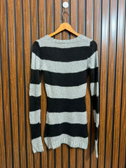 Chest 17  Lenght 29 Western Ladies Sweater