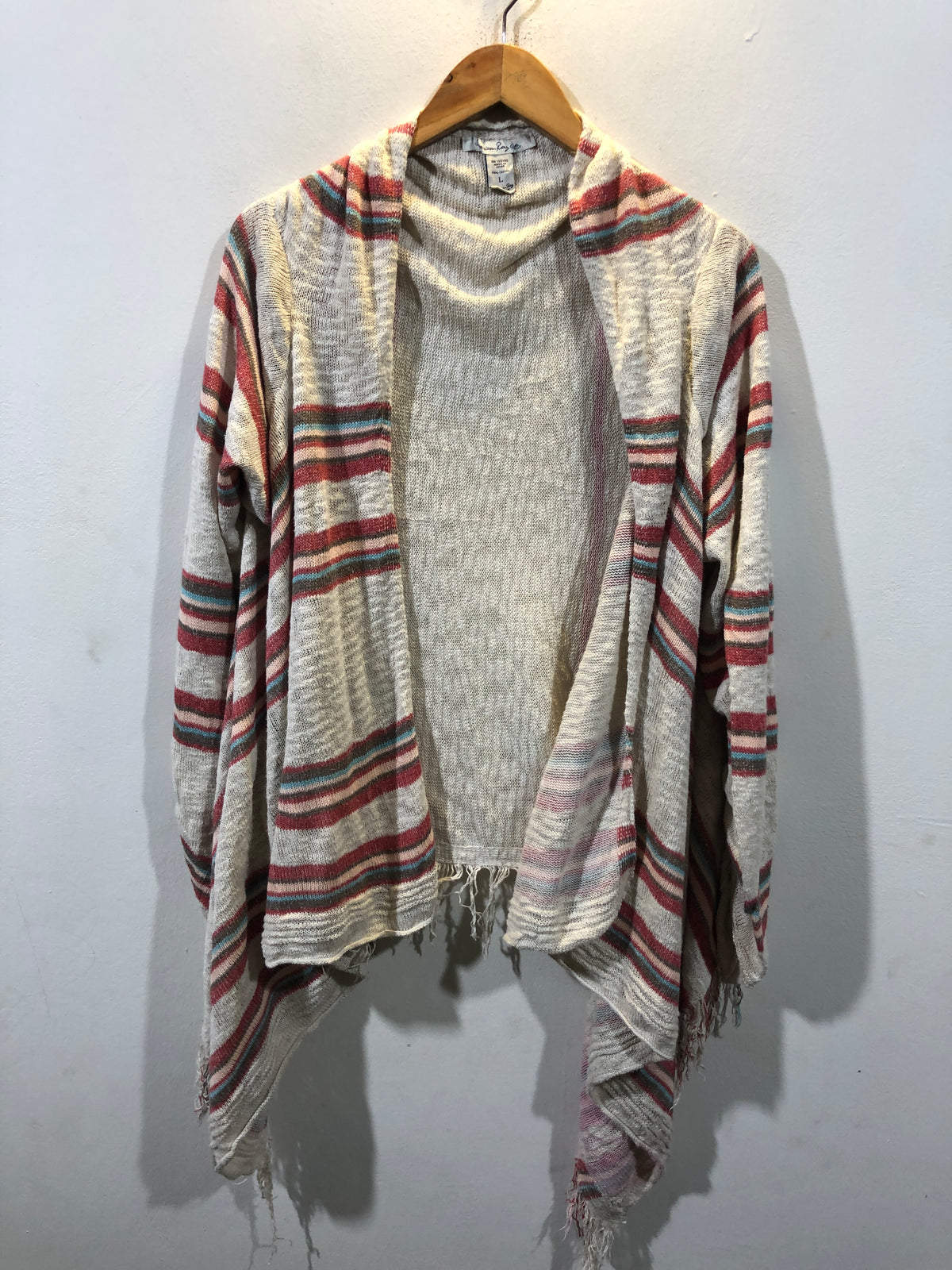 Discover the Best Winter Shrugs for Women from Western Brands