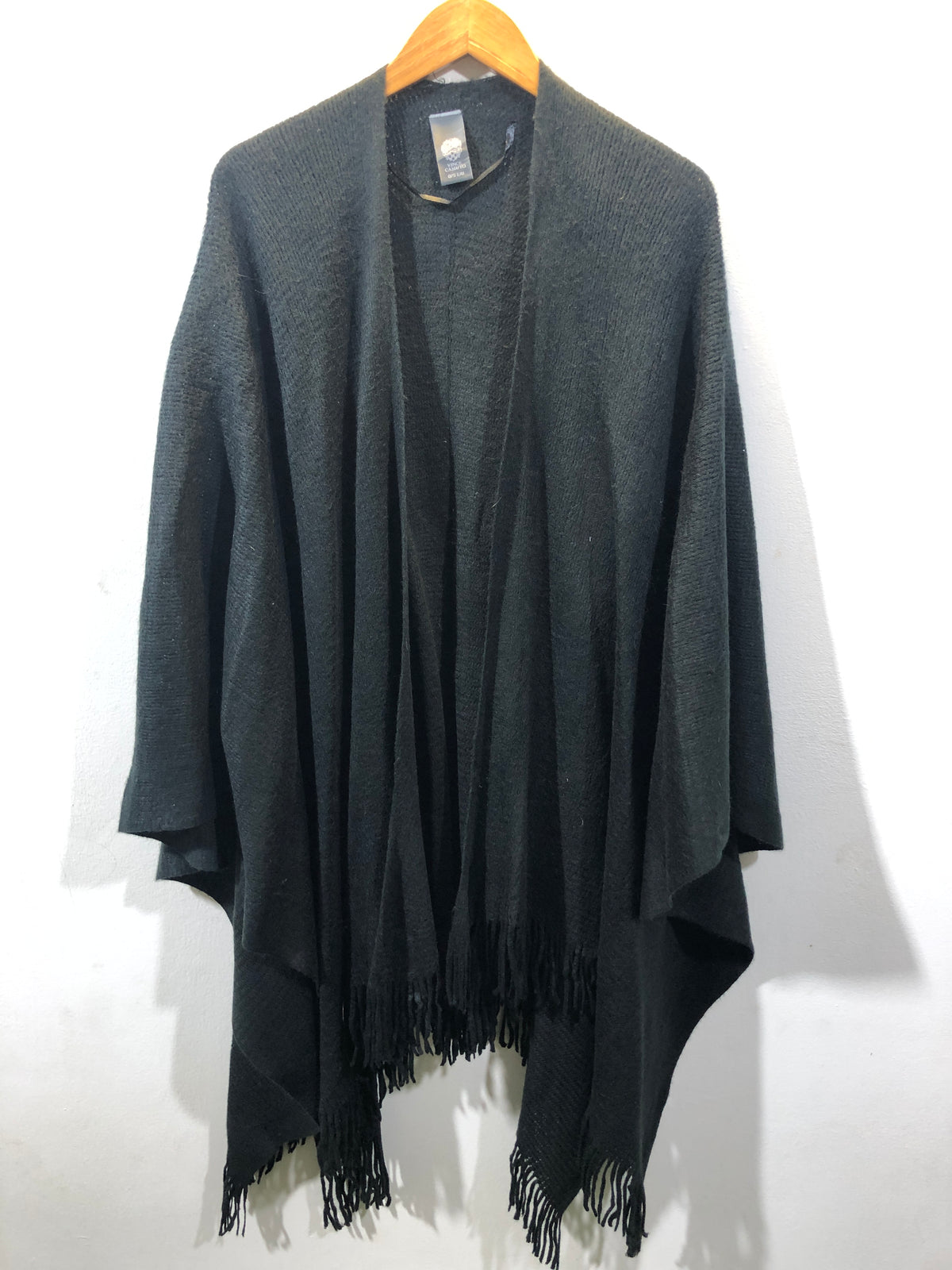 Western-Inspired Women’s Shawls for Winter