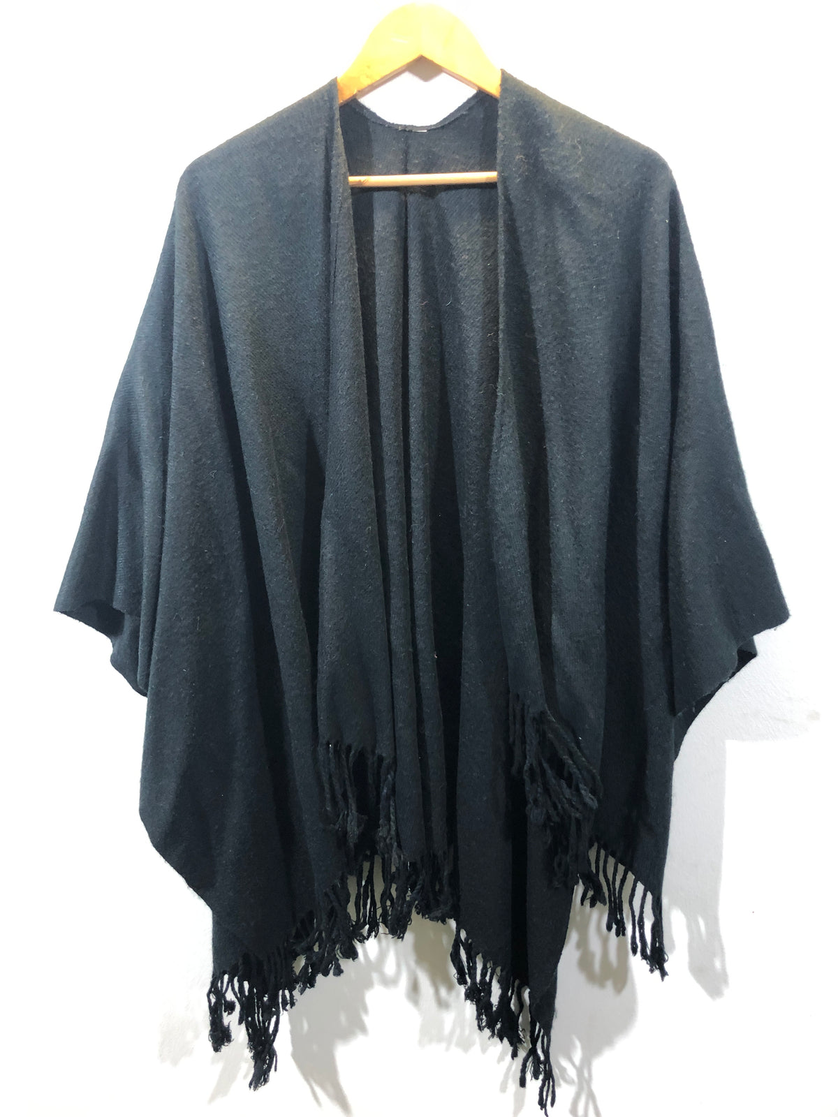Women's Western Winter Shawls for Chic Looks