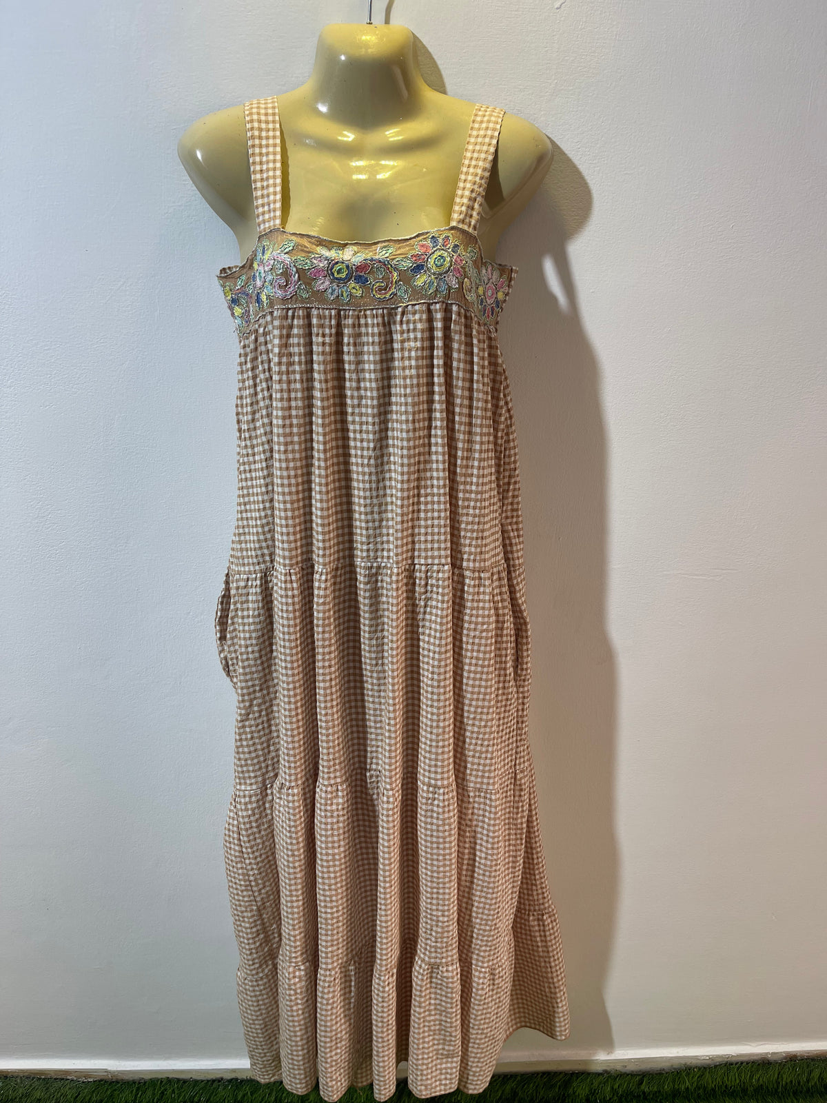 Trendy Women’s Maxi Dresses – Western Brands