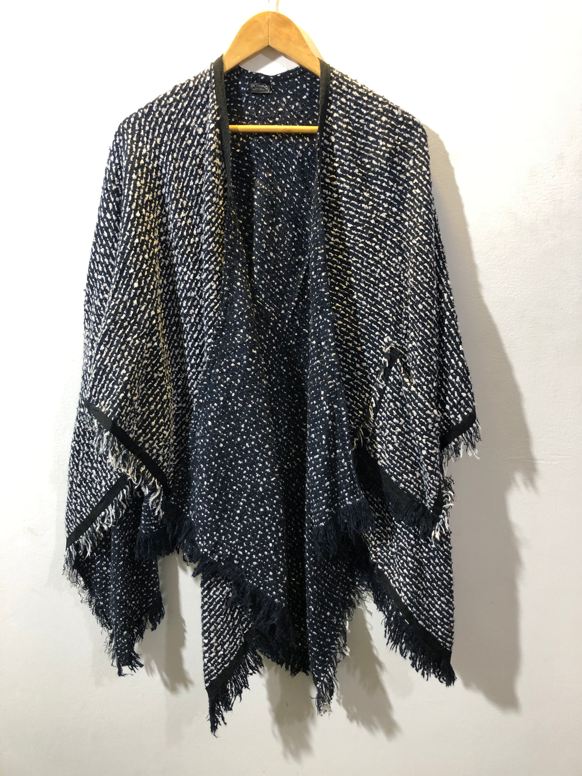 Elegant Western Style Shawls for Winter