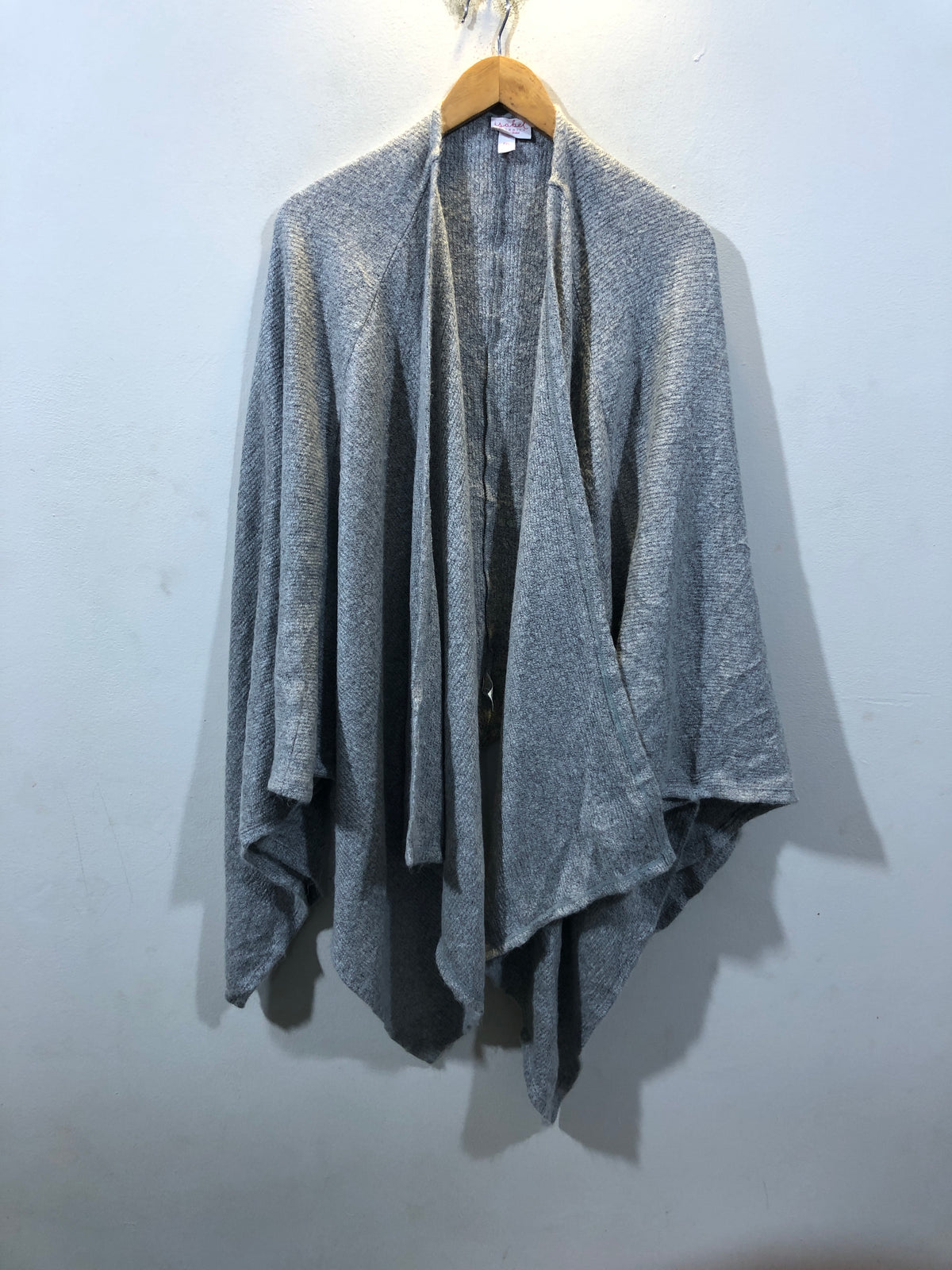 Comfortable and Fashionable Western Winter Shawls