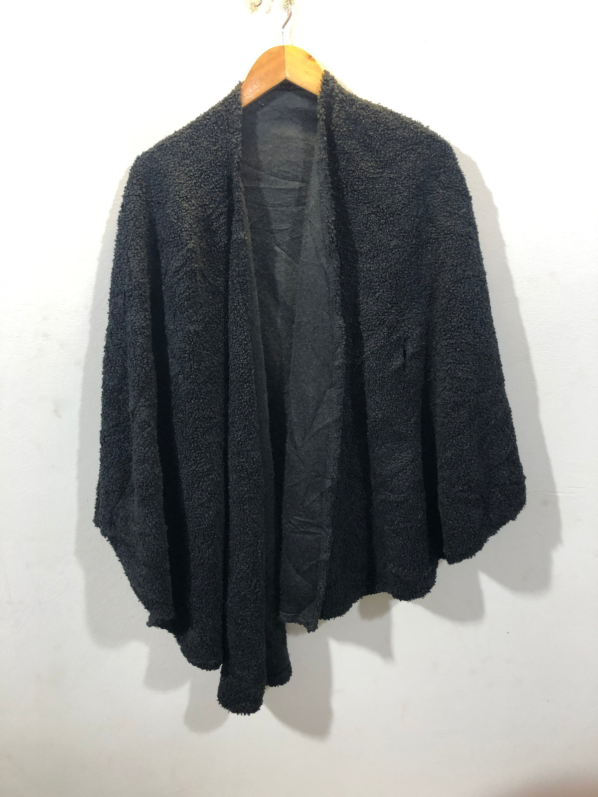 Stylish and Cozy Western Shawls for Winter Fashion