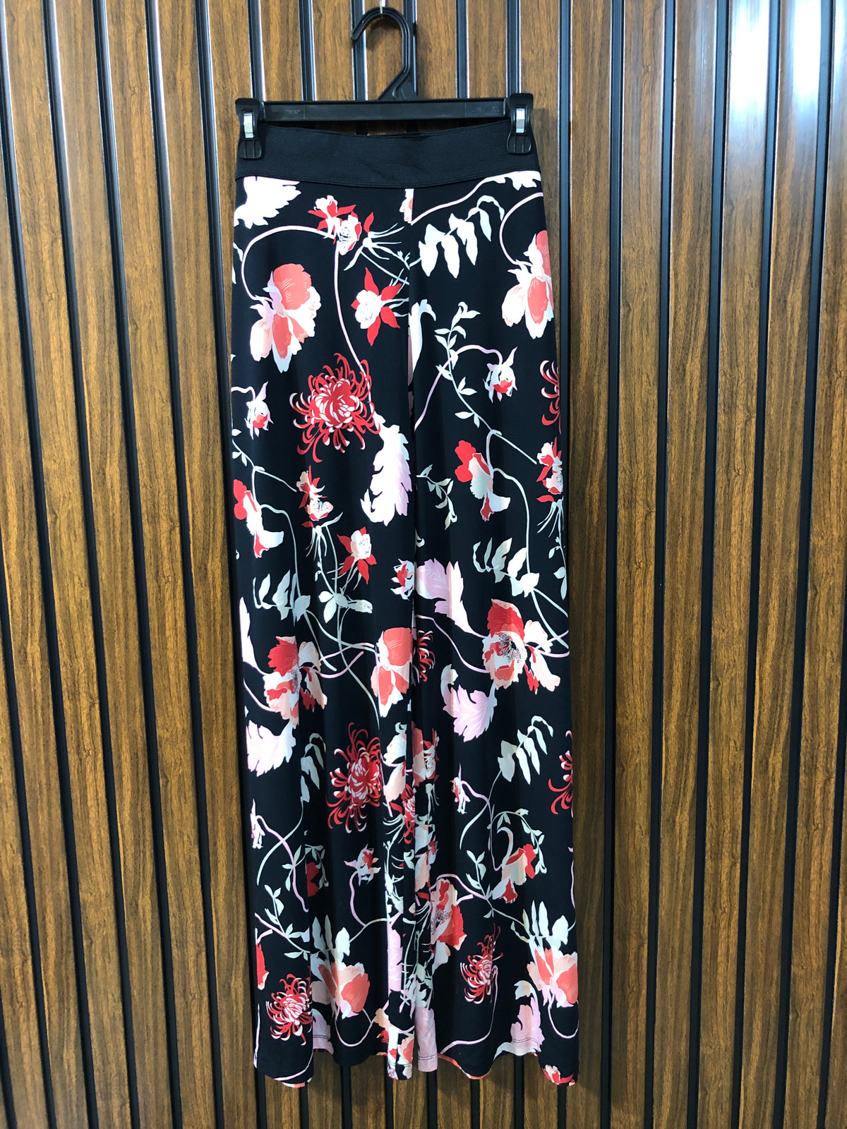 Waist 48  Length 42  Fabric Silk Branded Trouser Collection
