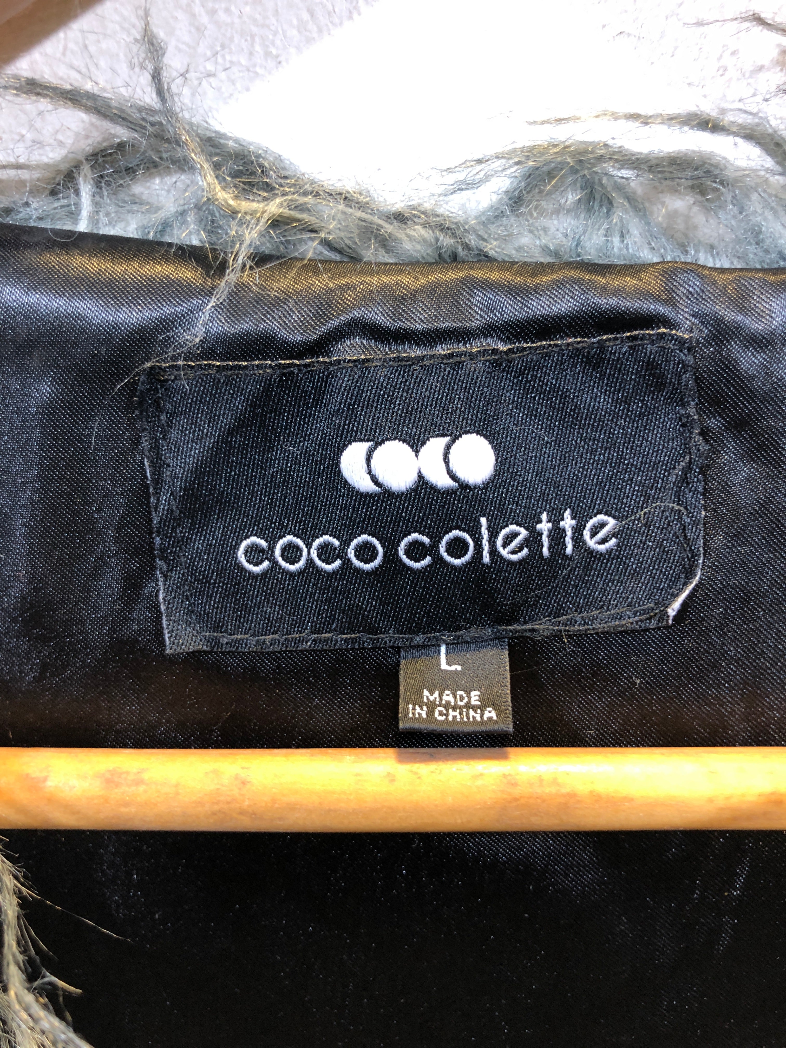 Saddle Up in Style: Women's Fur Sleeveless Jackets