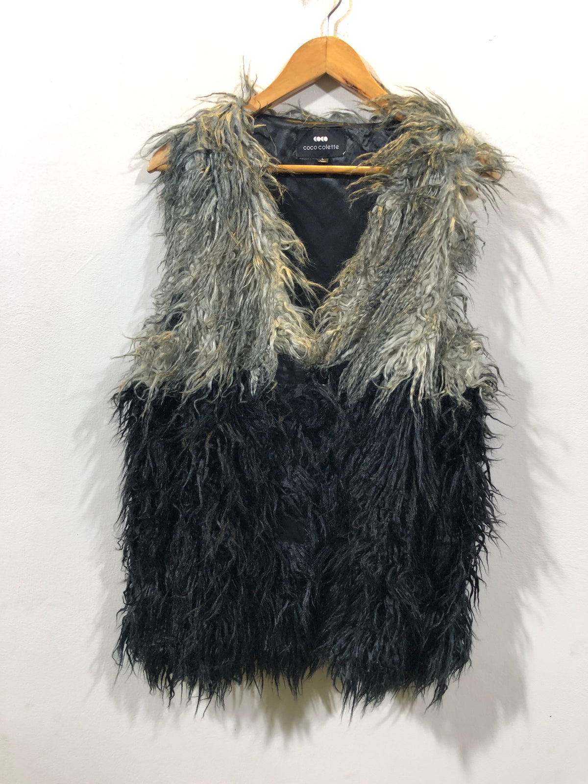 Saddle Up in Style: Women's Fur Sleeveless Jackets