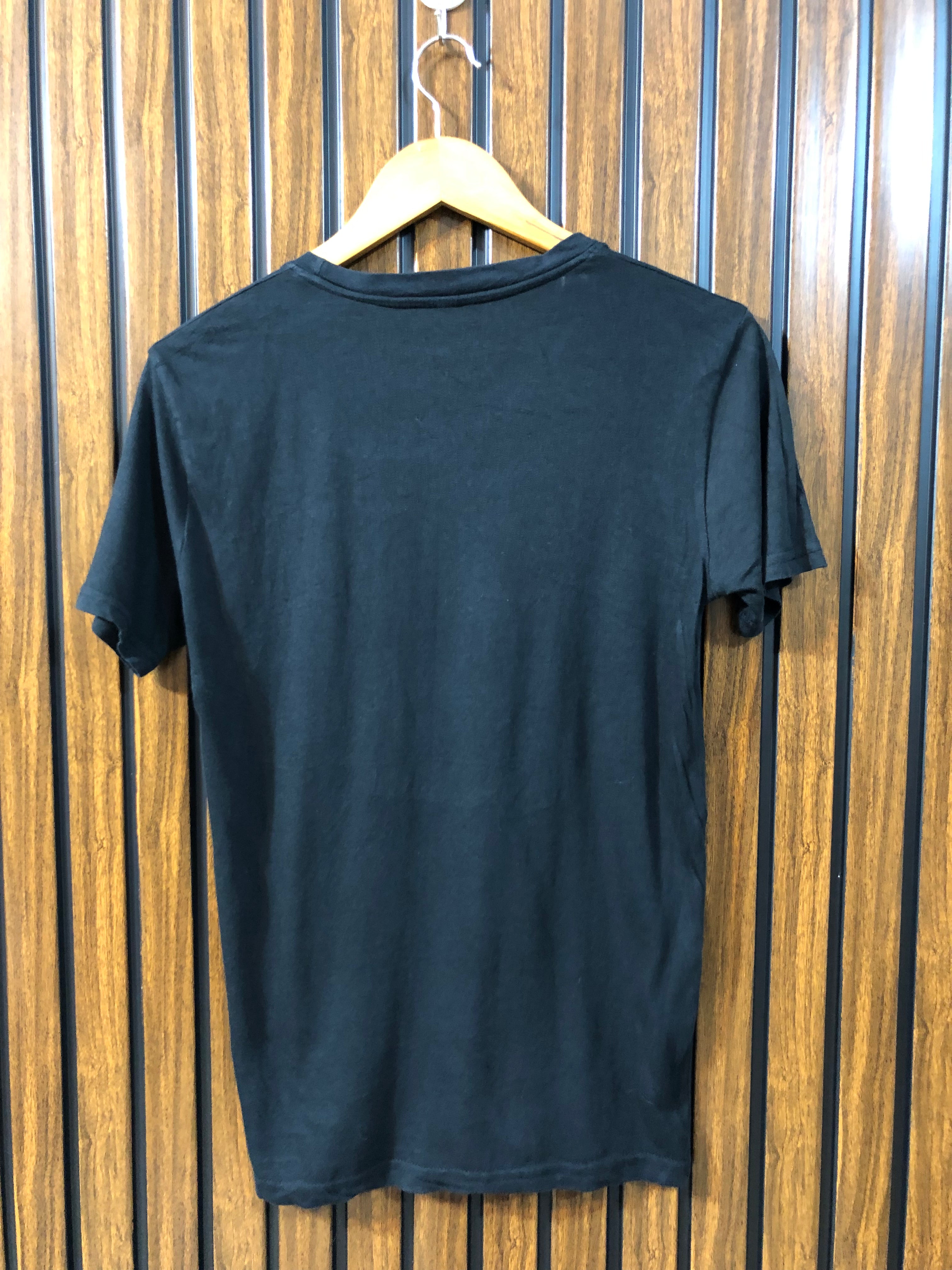 Chest 18  Length 26 Simple but Stylish Tees