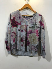 Western women’s winter tops for a fashionable look