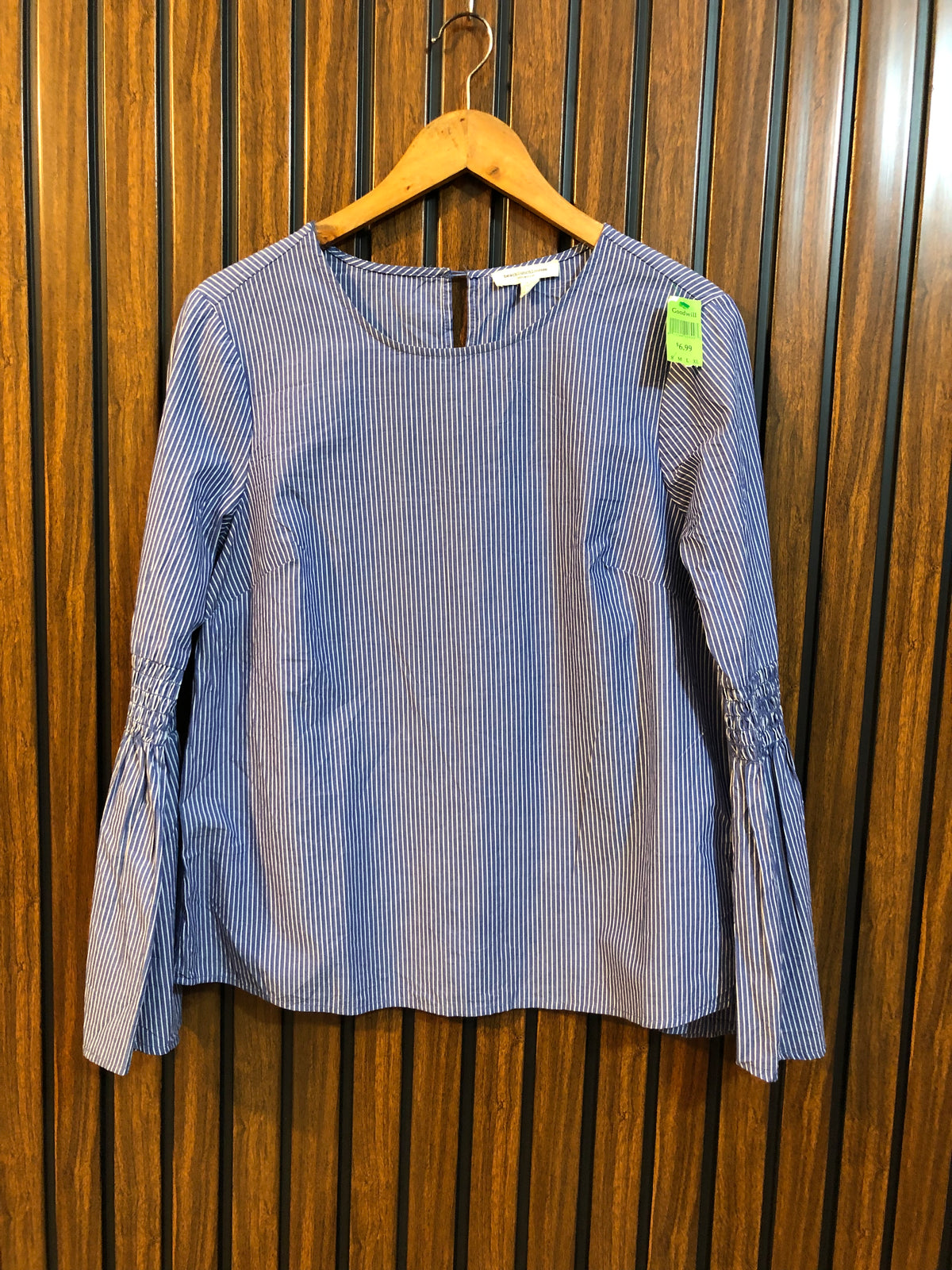 Chest 18.5  Length 24  Fabric Cotton Sleek Full Sleeves Top for Women