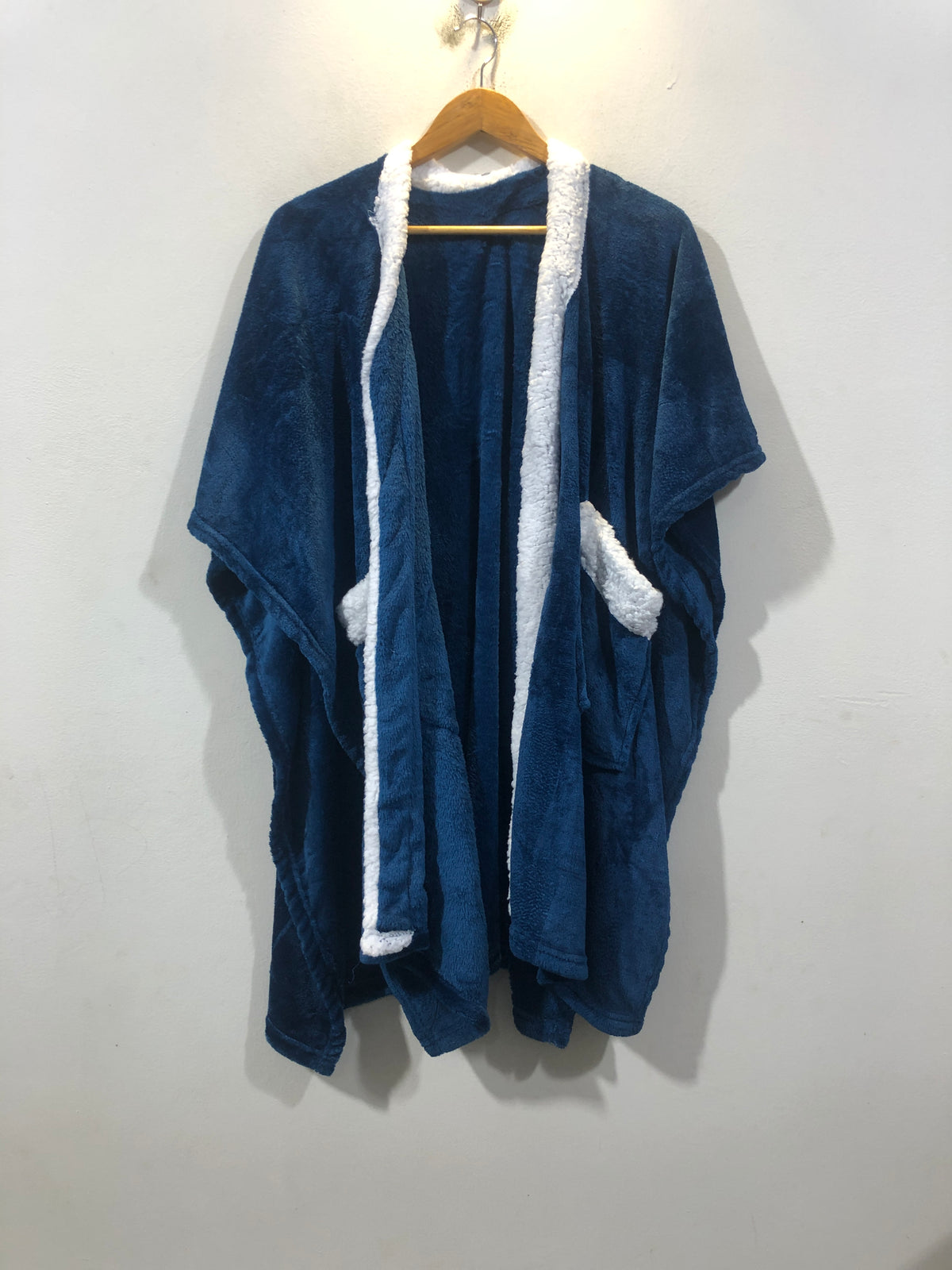 Women’s shawl winter wear western brand