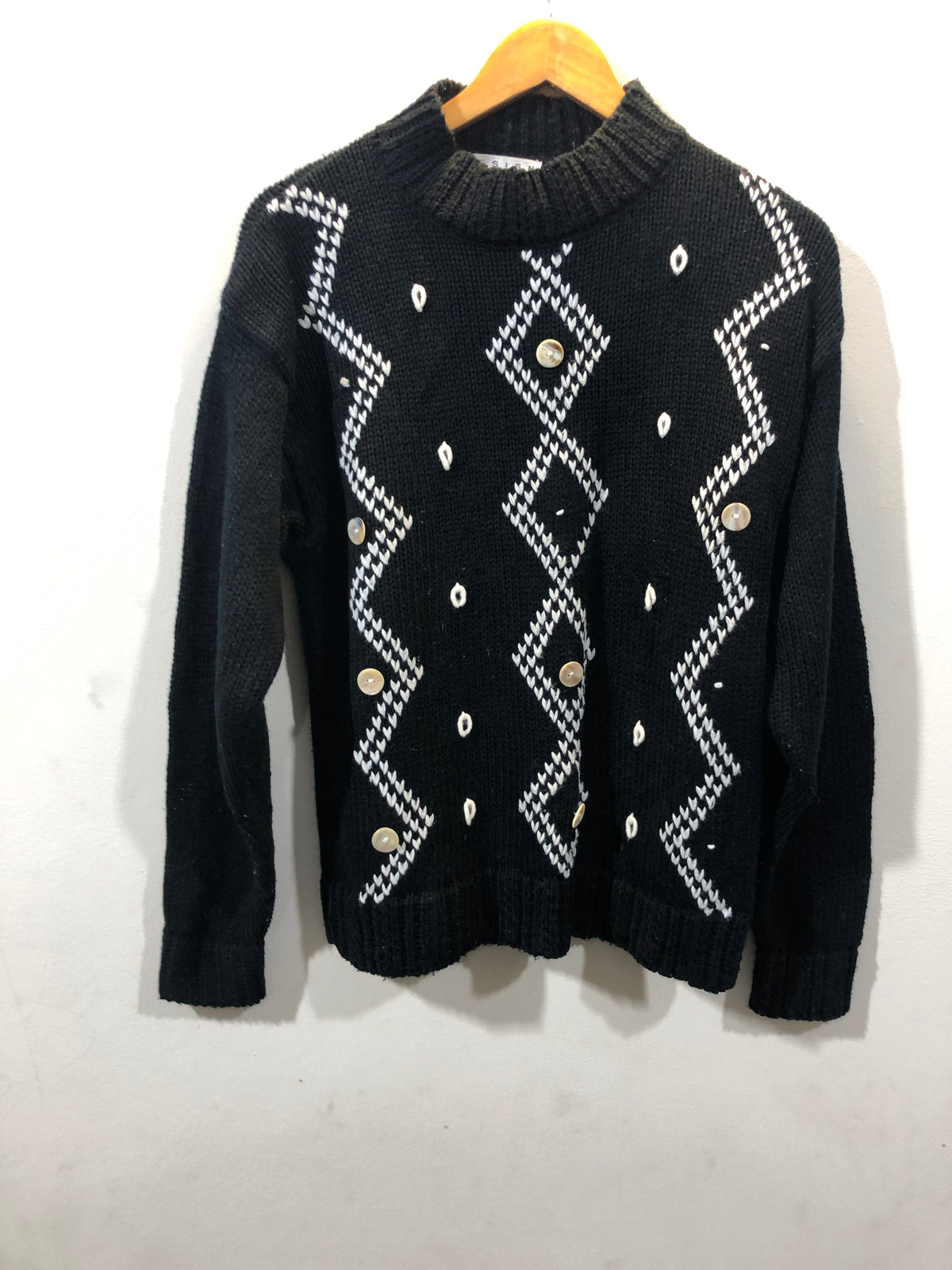 Premium Western Women’s Sweaters for Cold Weather