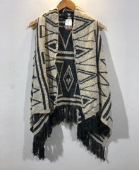 Western Women’s Shrugs for Fashion and Comfort